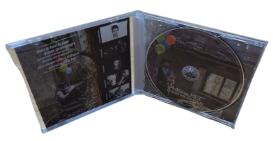 Cd ouvert fond transparent r